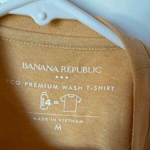 Banana Republic Eco Premium Wash T-Shirt in Tan